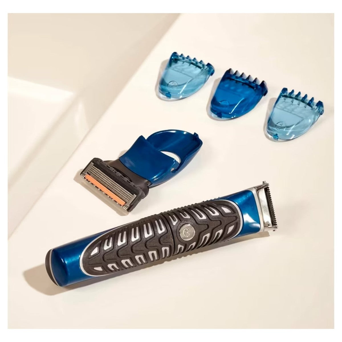 Gillette Fusion ProGlide Styler razor, handle with 1 refill